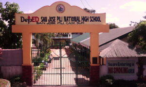 entrada principal del colegio secundario n 3 san jose