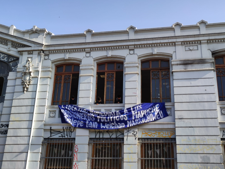 fachada historica del colegio nacional sarmiento
