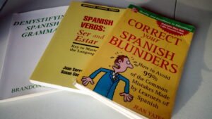 Cómo Resolver Ejercicios de Adjetivos Según Género y Número 34 libros y resaltadores sobre gramatica espanola