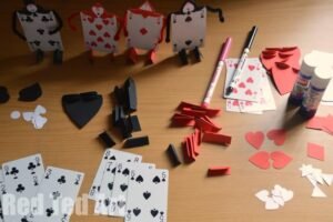 Cómo hacer un proyecto de Alicia en el País de las Maravillas para nivel inicial 18 ninos creando manualidades de alicia wonderland