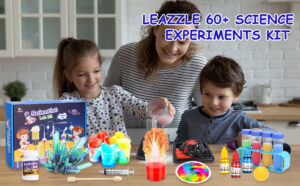 ninos experimentando con juguetes cientificos coloridos