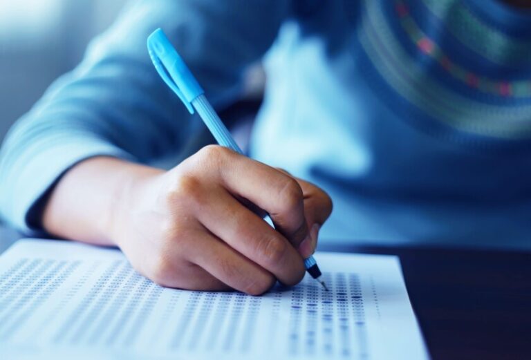 Cómo Completar el Formulario para Presentar la Libreta Escolar