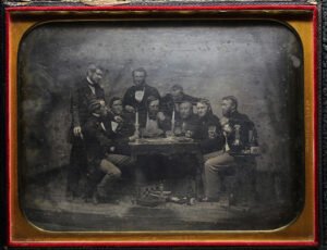 Qué importancia tuvieron Olga y Leticia Cossettini en la Escuela Serena 15 retrato antiguo de maestras innovadoras argentinases